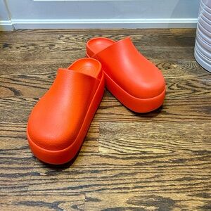 💠 Crocs Dylan Platform Clog